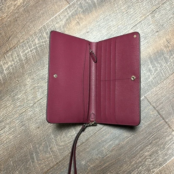 🌻 Kate Spade Maroon Purple Wristlet Zip Clutch Like New - Picture 2 of 7